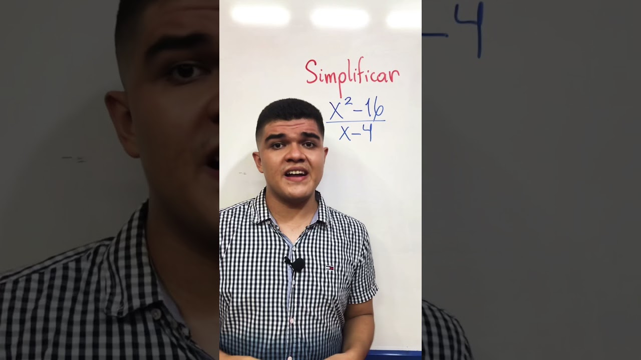Función matemática de fracción con denominador cuadrado menos cuatro