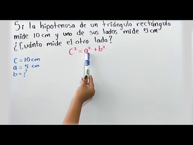 Cómo calcular la longitud del lado b en un triángulo rectángulo