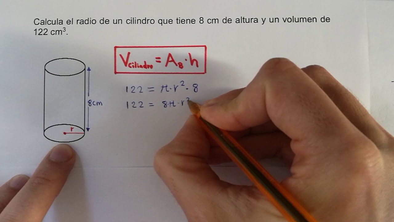 Cómo determinar el radio de un cilindro a partir del volumen
